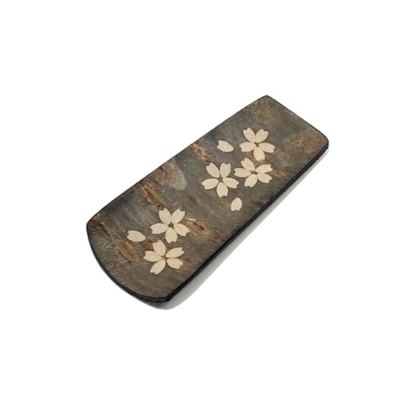 Fujiki Denshiro: Tatami Sakura Bark Tea Scoop Chasaji - Frosted Bark with Sakura たたみ茶箕 霜降皮 散花 - natsumiya.live