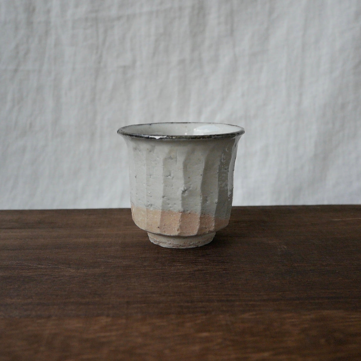 Gotanbayashi Kama: Karatsuyaki Porcelain Yunomi Cup - natsumiya.live