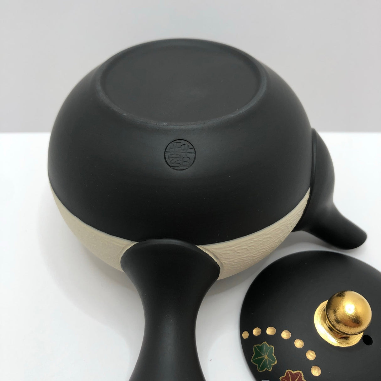 Isobe Ceramics mi122: Tokoname Kyusu Golden Autumn Leaves by Shouhou 200 ml 金彩紅葉桜 - natsumiya.live
