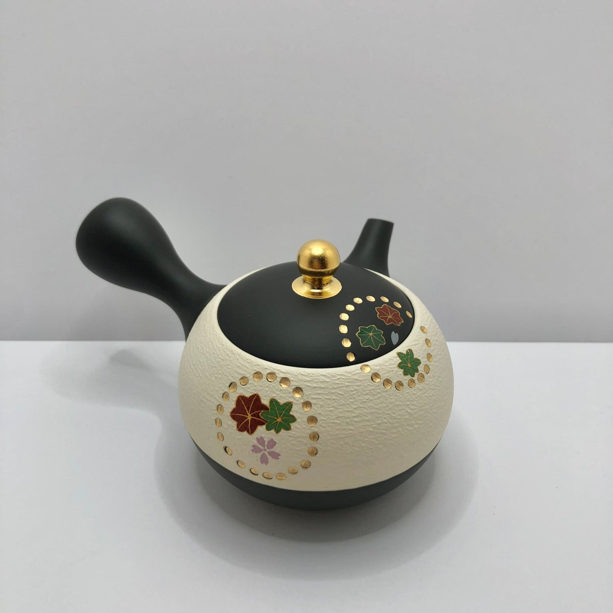 Isobe Ceramics mi122: Tokoname Kyusu Golden Autumn Leaves by Shouhou 200 ml 金彩紅葉桜 - natsumiya.live