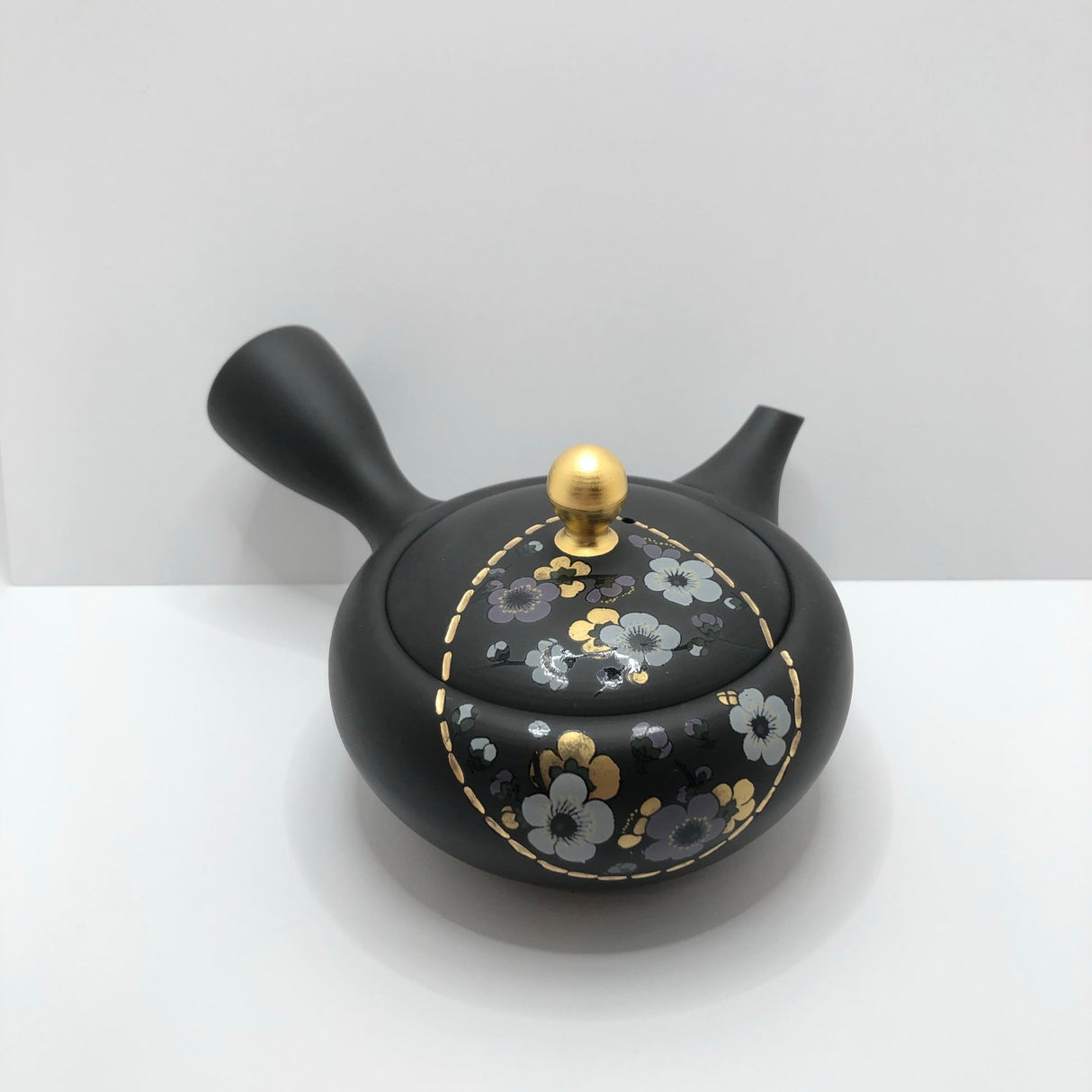 Isobe Ceramics mi123: Tokoname Kyusu Golden Sakura by Shouhou 250 ml 金彩桜 - natsumiya.live