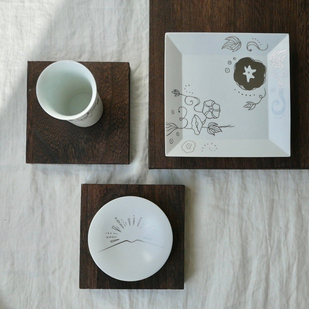 Kamigata Ryugi: Haiku Series Plate Set, Silver - natsumiya.live