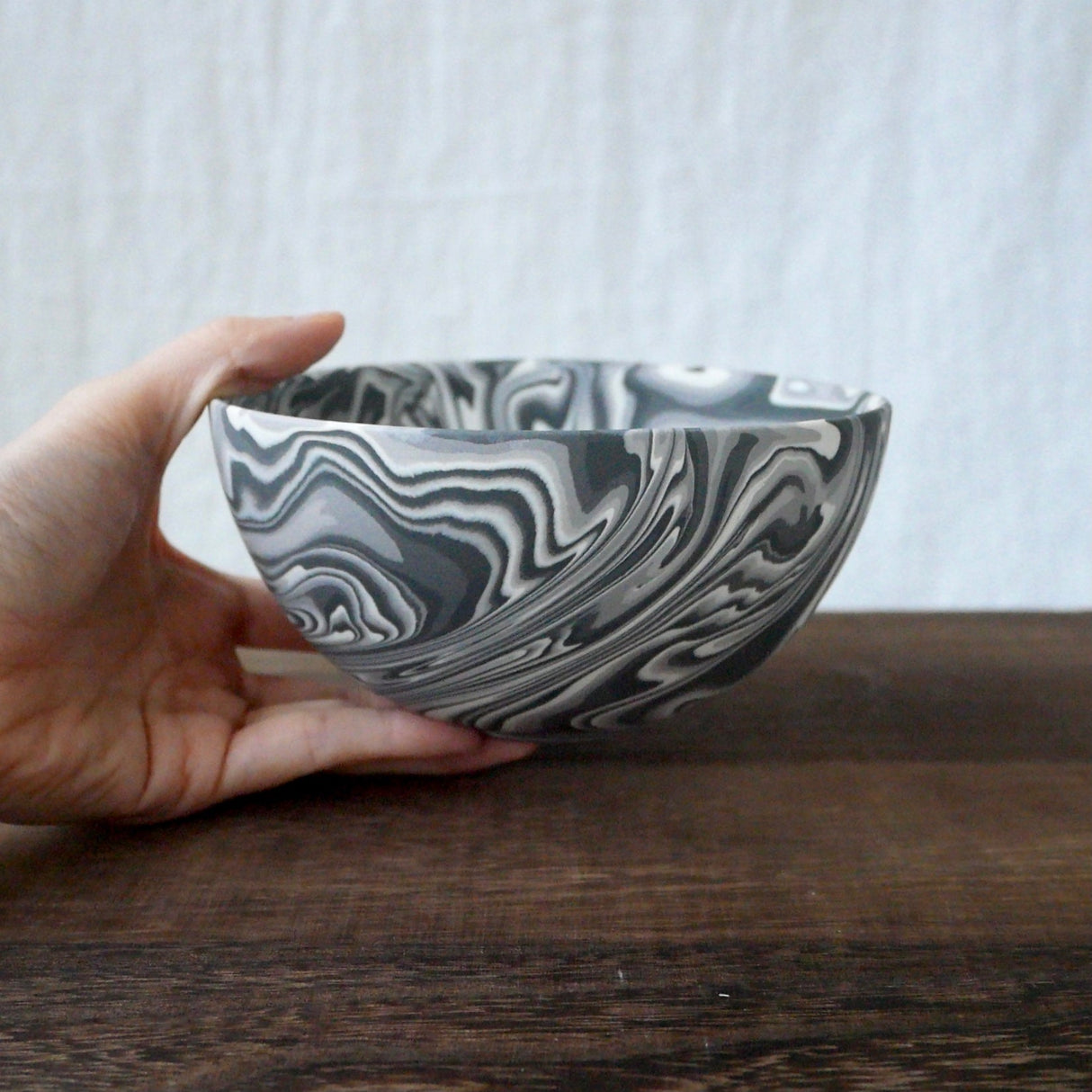 Shinro Yamamoto: Marble Porcelain Matcha Bowl 650 - natsumiya.live