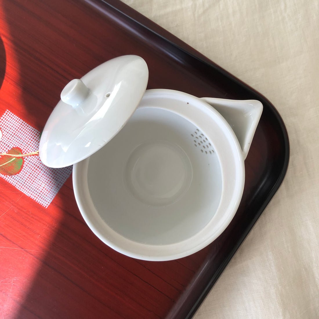 Yamatane: Tea Professional's White Porcelain Hohin Tea Pot (Ceramic Mesh, 140ml) - natsumiya.live