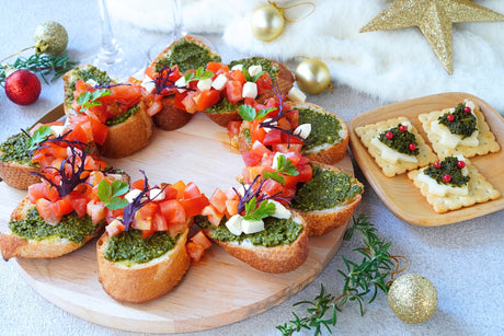 Christmas appetisers with green tea leaves by natsumiya.live