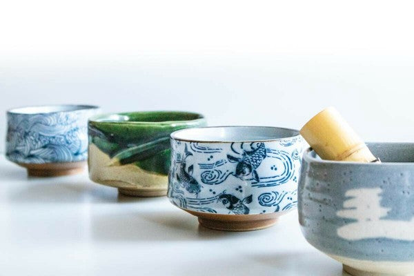 荒波模様抹茶碗（木箱入り）
