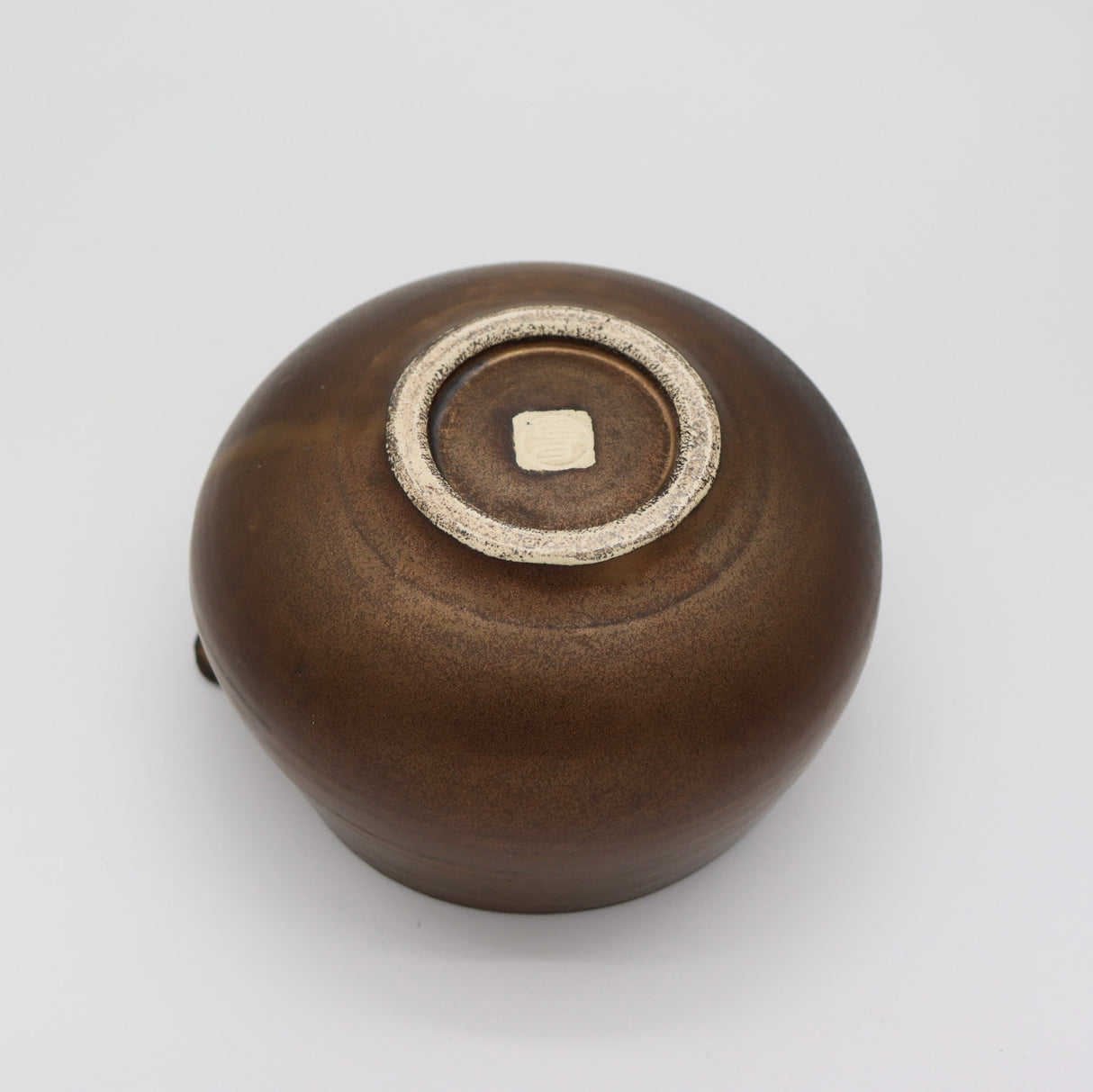 Emui × YUNOMI / YOIN (余韻) Matcha Pouring Bowl (Handmade Ceramic / 桐箱入りユノミオリジナル) natsumiya.live