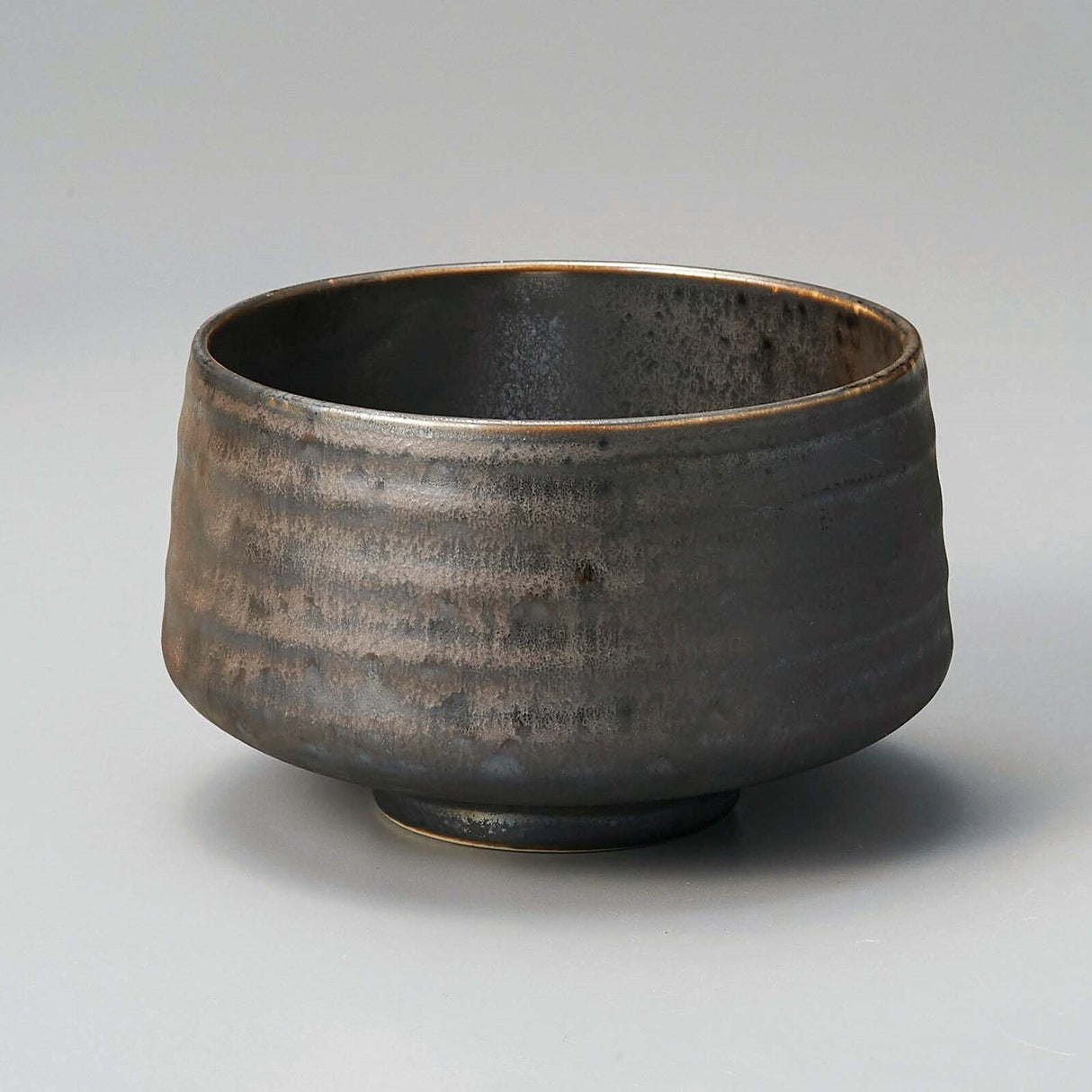 ヤマキイカイ：青銅仕上げ抹茶茶碗 金結晶抹茶杯