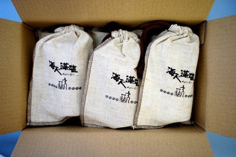 Amabito no Moshio Gourmet Seaweed Salt with Gift Bag by Kamagari Bussan - natsumiya.live