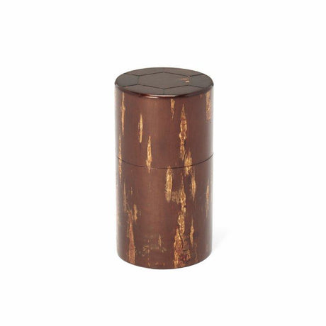 Fujiki Denshiro: Sakura Bark Tea Canister Turtle Shell Engraving by Arakawa Keitaro 総皮茶筒 天亀甲（荒川慶太郎　作） - natsumiya.live
