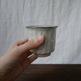 Gotanbayashi Kama: Karatsuyaki Porcelain Yunomi Cup - natsumiya.live