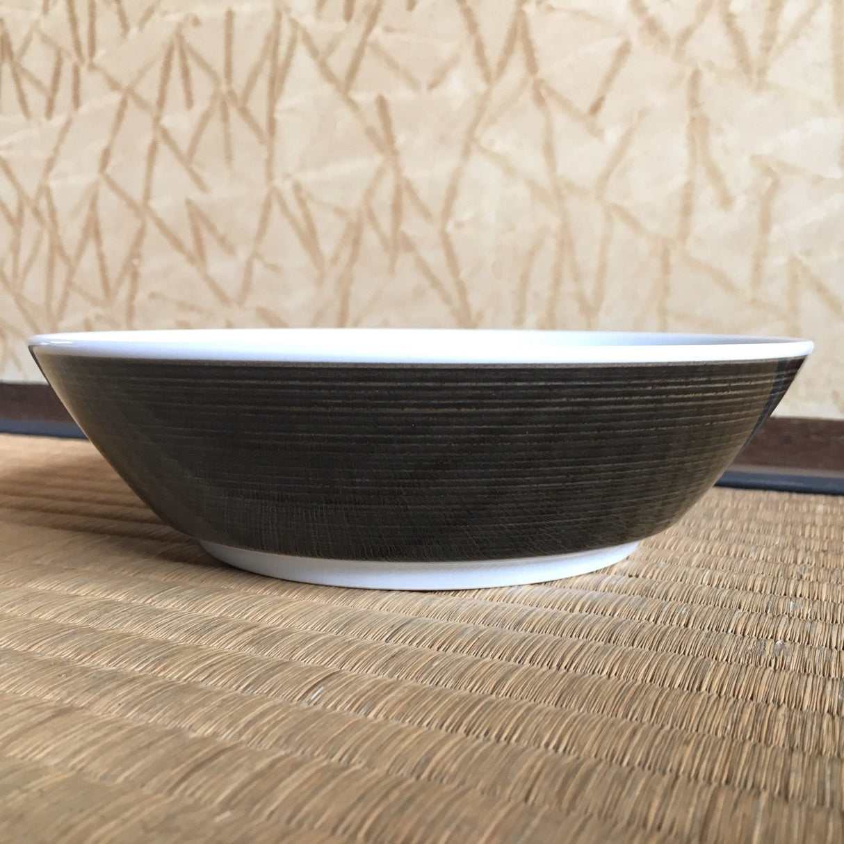 Hakusan Porcelain: Hasamiyaki Bowl - "Threads of Hemp" (Indigo or Sepia) - natsumiya.live