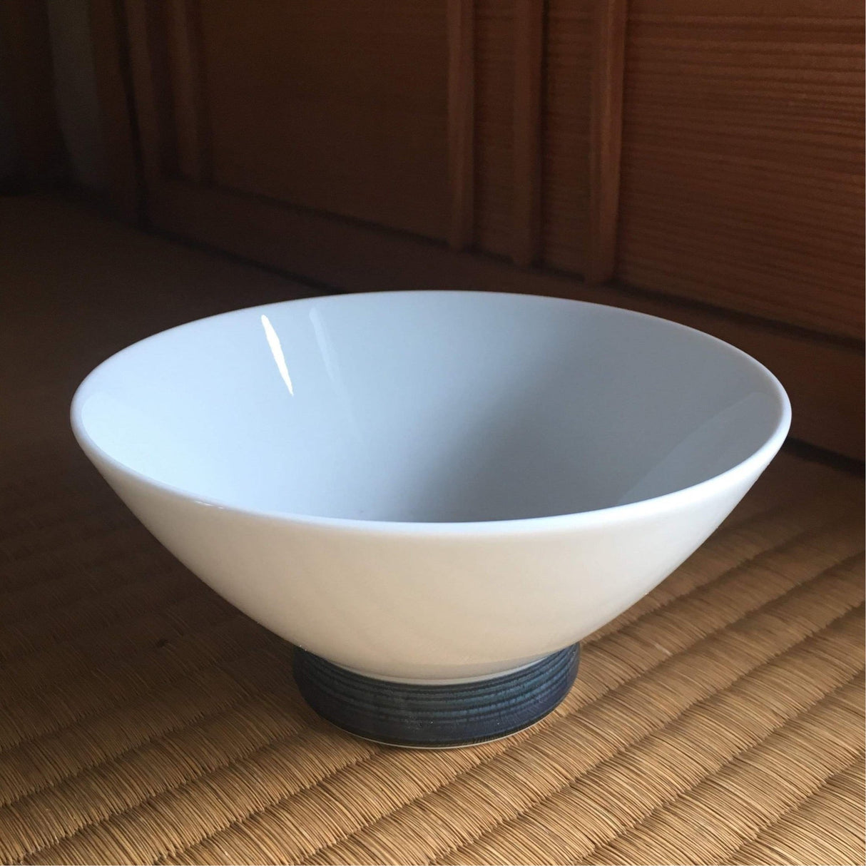 Hakusan Porcelain: Hasamiyaki Rice Bowl - "Threads of Hemp" (Indigo or Sepia) - natsumiya.live