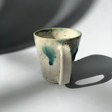 Hiroshi Hirai: Heart Shaped Mug Cup, Green Accents - natsumiya.live