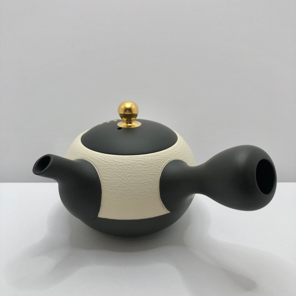 Isobe Ceramics mi122: Tokoname Kyusu Golden Autumn Leaves by Shouhou 200 ml 金彩紅葉桜 - natsumiya.live