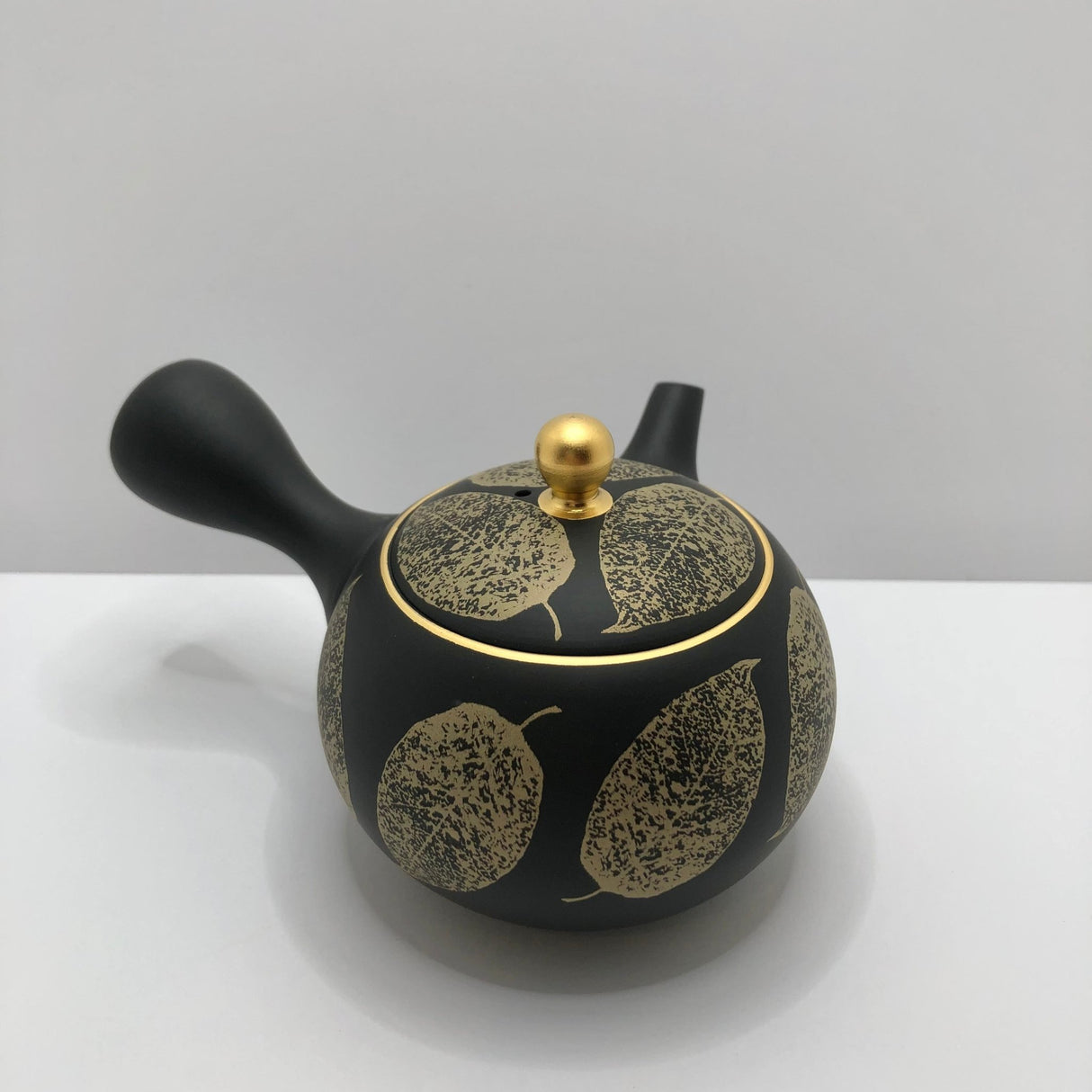 Isobe Ceramics mi124: Tokoname Kyusu Shouhou 200 ml 金彩木の葉 - natsumiya.live