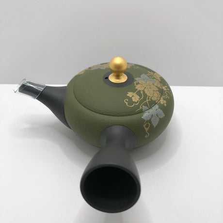 Isobe Ceramics se107: Tokoname Kyusu Golden Grapes Motif by Shouhou 250 ml 金葡萄 - natsumiya.live