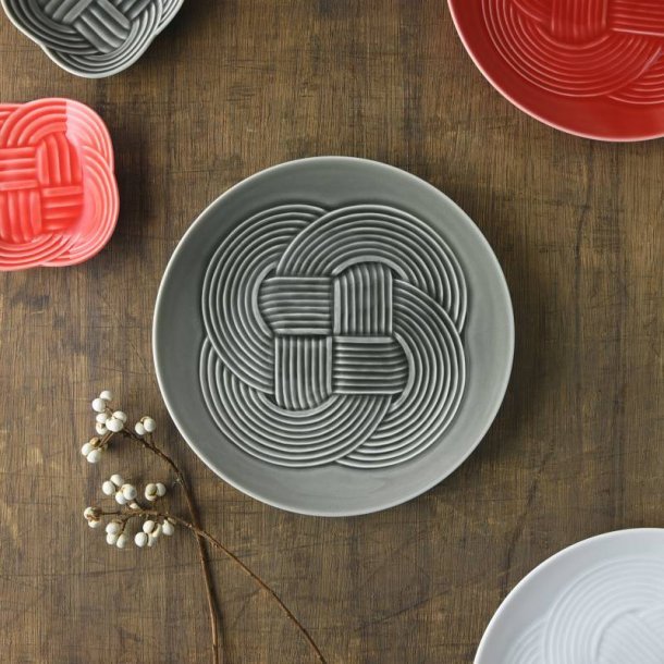 Oda Pottery: Dessert Plate Gray (19 cm) - natsumiya.live