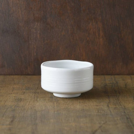 Oda Pottery: Kushime Porcelain White Mini Matcha Bowl - natsumiya.live