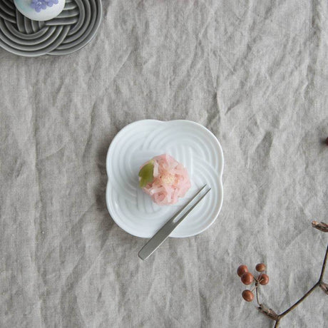 Oda Pottery: Wagashi Plate White (10.5 cm) - natsumiya.live