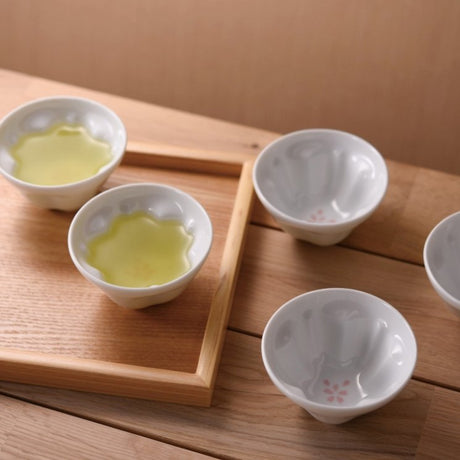 Sakura Shaped Porcelain Tea Cup - natsumiya.live