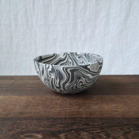 Shinro Yamamoto: Marble Porcelain Matcha Bowl 650 - natsumiya.live