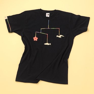 TOHOKU: Hand stitched by Tsunami Survivors Sashiko T-shirts White & Black - natsumiya.live