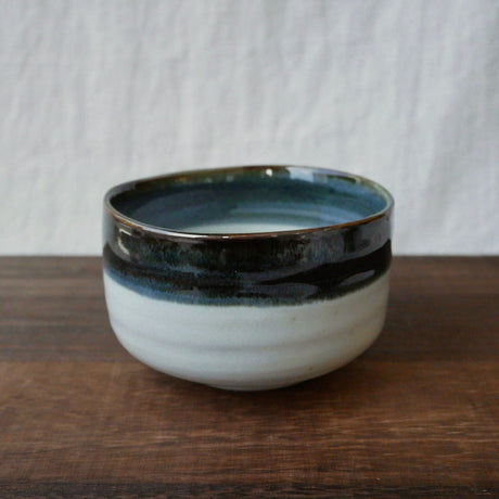 Yamaki Ikai M2034: Toho Blue Yohen Matcha Tea Bowl 唐峰紺窯変抹茶碗 - natsumiya.live
