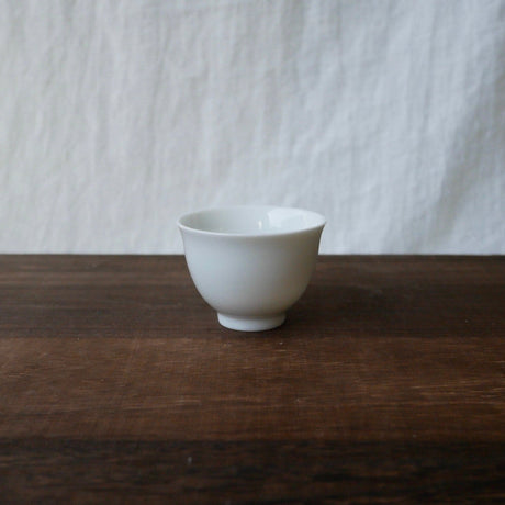 Yamatane: Tea Professional's White Porcelain Tea Cup - Small - natsumiya.live