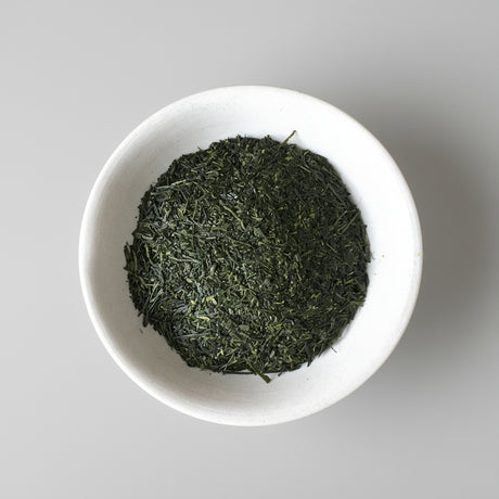 Yokota Tea Garden: 2022 Hatsutsumi (Hachijyuhachiya) Sayama Shincha Green Tea 狭山茶八十八夜摘み - natsumiya.live